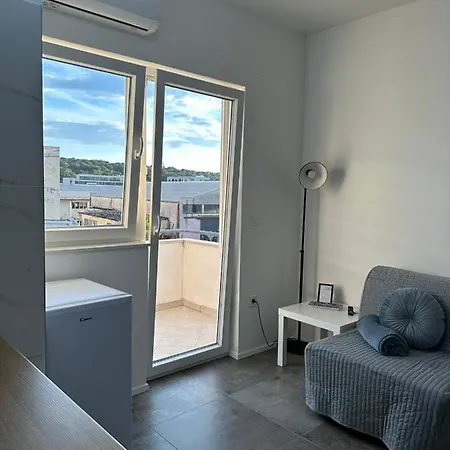 Gallery Ii Apartment Makarska