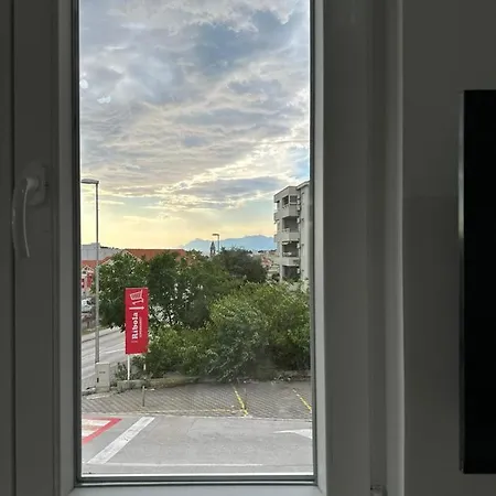 Apartment Gallery Ii