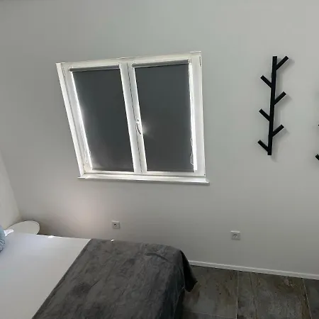 Apartment Gallery Ii *