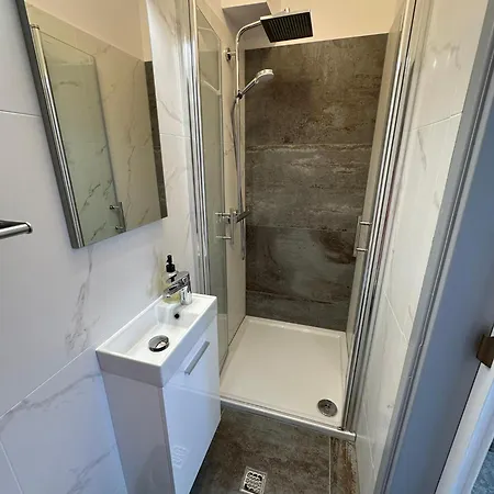 Gallery Ii * Makarska