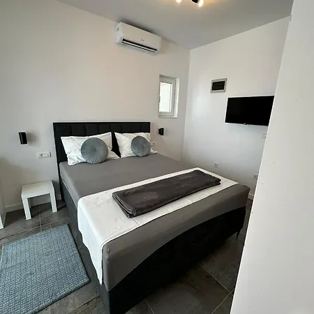 Gallery Ii Apartment
