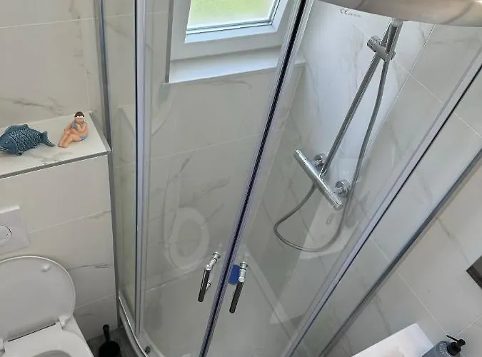 Gallery Ii * Makarska