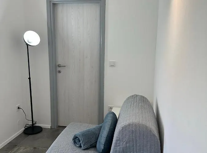 Apartment Gallery Ii *