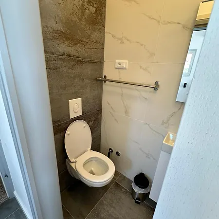 Gallery Ii マカルスカ